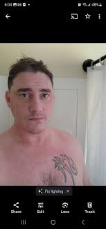 if anybody knows hunters (jimmy, jack, idfk) wife let her know meredith  said she getting cheated