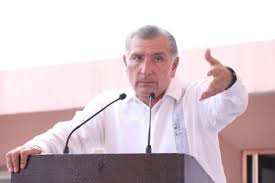 He currently serves as senator of the lxii legislature of the mexican congress representing tabasco. Informa Adan Augusto Lopez Hernandez Tabasco Sera Sede De Reunion De Seguridad Sur Sureste De Conago