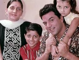 Bollywood Stars Who Get Married Before The Age Of 20 Bollywood Grill bollywood stars who get married before
