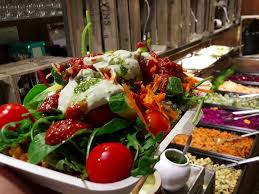 The company was created in 2015 in denmark by brian christensen, thomas bjørn momsen, stian olesen, klaus bagge pedersen, and adam sigbrand. Ich Habe Die App Too Good To Go Aus Hohle Der Lowen Getestet Business Insider