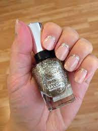 Filled In The Shellac Nail Growth With Sally Hansen S Golden Rule To Extend My Manicure Gel Nails Diy Nail Growth Nails