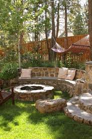 Plan Your Backyard Landscaping Design Ahead With These 35 Smart Diy Fire Pit Projects Homesthetics Bac Small Backyard Landscaping Backyard Landscaping Backyard