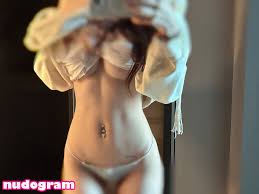 irissiri129  irisyiyi_  艾怡 Nude Leaks OnlyFans Photo 142 - Nudogram v2.1