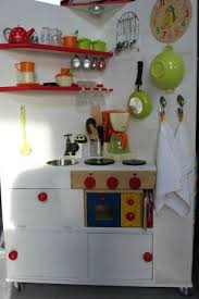 4 Coins Des Details Sur La Fabrication Abracada Bricabrac Cuisine En Bois Enfant Deco Salle De Jeux Coin Cuisine