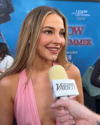 Madelyn Cline has unfollowed Rudy Pankow and his girlfriend Elaine