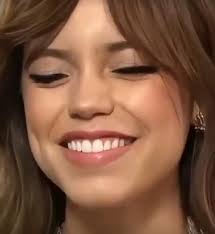 This is going to be my last post if I don't get a 𝙃𝙞💔☹️ Jenna Ortega