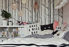 Luzies Frisch Renoviertes Teenager Madchen Zimmer Mit Birkenwald Tapete Und Zartem Rose Schon Ganz Schon Erwachsen Pre Teenager Zimmer Zimmer Madchen Zimmer