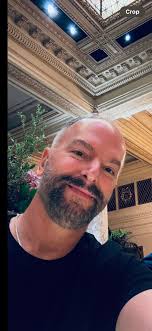 I am hanging at my Airbnb with Halo and Joe 🐶😀￼