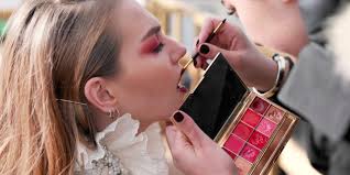 Makeup tutorial adhisty zara 17/01/2020 #adhistyzara #makeuptutorialzara #tipsmakeupsimplezara. Zara Kaplan Shares Her Keys To Success As A Makeup Artist Current Artisan