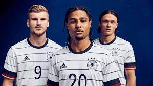 Das neue aktuelle auswärtstrikot des dfb wird schwarz sein und erst am 23.märz 2021 offiziell von ausrüster adidas vorgestellt. Fussball Em 2021 Das Sind Die Trikots Aller 24 Teilnehmer Fussball Stuttgarter Nachrichten