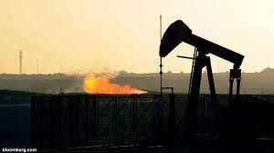 Tak jugak, sebab… bila harga petrol naik lagi awal bulan ni, pasukan komunikasi strategik barisan nasional (bn) kata petrol yang digunakan untuk kenderaan bukanlah minyak mentah, sebaliknya telah diproses terlebih dahulu. Harga Minyak Turun Usai Naik Dalam 3 Hari Berturut Turut Akibat Lockdown Di Eropa Bisnis Liputan6 Com