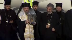 Lumina sfântă de la ierusalim 2015. Lumina SfantÄ De La Ierusalim A Ajuns In Romania