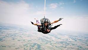 Before we dive into how much does skydiving cost in specific areas, skydiving can have a very wide range of pricing. Skydiving In India 8 Skydiving Places In India With Price