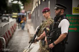 Das recht auf privatsphäre sei verletzt. Demokratische Antwort Auf Terrorismus Ein Dilemma Fur Die Eu