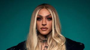 Search, discover and share your favorite pabllo vittar gifs. Brazilian Drag Queen Pabllo Vittar Makes History With Vogue Cover Sbs Pride
