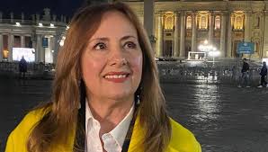 Fátima Campos Ferreira foge das gaivotas no Vaticano: "Ao menos que não  seja no direto"