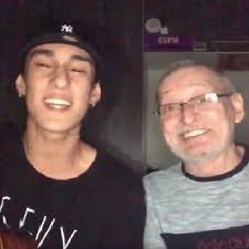 Aquela que tu canta para mim": avô com Alzheimer decora música e emociona