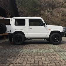 t c b jimny on instagram 朝から 組み付けました シルクロードさんのリフトアップキット 純正スプリングの上にスペーサーを挟んで 車高上げ量 調整式 ここからがポイント フロント4cm リア2cm のアップ量にしたかったんです 車体 ジムニー