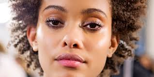 Using a spoolie, apply perm solution to the lashes that are too curly. What Is An Eyelash Perm Treatment Lash Lift Vs Lash Perm 2021