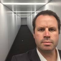 2100+ profilů „Portis“