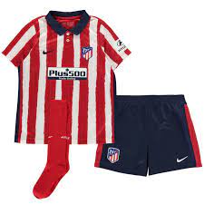 Au niveau national, l'atlético est sacré champion d'espagne à onze reprises et a remporté dix coupes. Atletico De Madrid Kit Infantil 2021 Uniforme Titular Completo