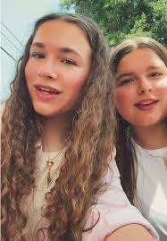 Kelly Wishart's Instagram, Twitter & Facebook