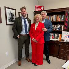 Our Central Virginia Republican Women's Chair stopped by with the Husband  today! Thanks for all you do @Lynn Arrington Tucker!