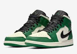 Jordan 1 Mid Black Green White Pine Green Is Back On The Air Jordan 1 Mid Air Jordans Hype Shoes Sneakers Men