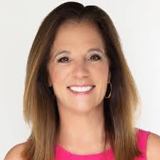 podcastaward #womenover50 #nextchapter #reinvention #inspiringwomen