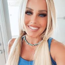 Savannah Shaver's Instagram, Twitter & Facebook