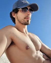 Me casually looking around to see if there's someone around... for me 👀