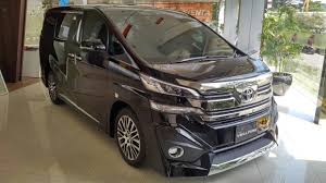 Meskipun diluncurkan tak lama tetapi mobil dengan tampil elegant dan premium ini telah memberikan kontribusi terbesar pada total penjualan. In Depth Tour Toyota Vellfire Limited Indonesia Youtube