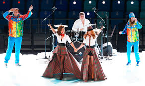 What became of Tatu - the infamous teenage lesbian band? - Russia Beyond