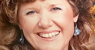 Donna Coulter's Instagram, Twitter & Facebook