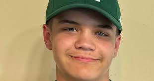 Fremont boys advance to golf regional