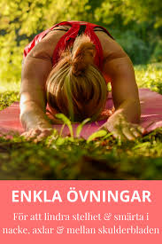 Yogaovningar For Att Lindra Ryggont Halsologiskt Ryggont Yogaovningar Yoga Fitness