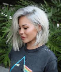 Heart shaped faces are easy to spot because of their wide hairlines and delicate pointed chins. 50 Short Hairstyles For Round Faces With Slimming Effect Hair Adviser Short Hair Styles For Round Faces Hairstyles For Round Faces Round Face Haircuts