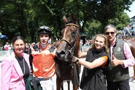 Fran Undurraga Imágenes - Su Belleza Cálida y Deseable