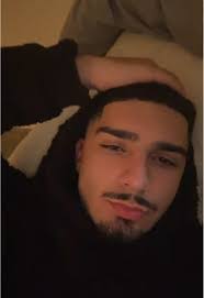 Matthew Younger's Instagram, Twitter & Facebook