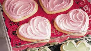 Cookie decorating dates back to at least the 14th century when … The Easiest Way To Decorate Cookies With Royal Icing Pillsbury Com