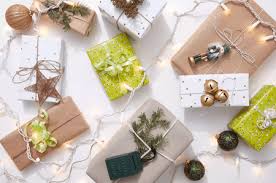 This hardcover book provides creative ideas to decorate, entertain, and make gifts for christmas. The 12 Days Of Christmas Gifts