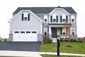 Christmas is always a magical time of unequaled joy and frenziness, especially when it comes to decorating our homes. Traditional Christmas Porch Decor Abby Lawson