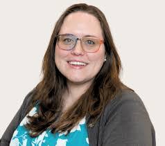 Jennifer Senger's Instagram, Twitter & Facebook