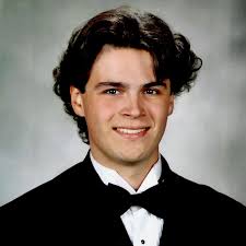 SENIOR SPOTLIGHT! Next up, we have Santi Cingolani of @annapolisvarsitymen  What is your favorite regatta and why? “My favorite regatta is youth nats  2022. Lots of good memories and hard work went