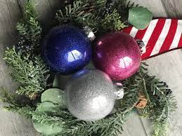 In the midst of (supposedly) getting a head start on decorating for christmas this weekend, i retro christmas decorations christmas ornaments christmas home christmas diy glitter christmas christmas town christmas crafts christmas glitter. 16 Diy Glitter Ornaments Easy Diy Glitter Christmas Ornaments