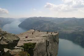 Viele straßen werden in norwegen über mautgebühren finanziert. Preikestolen Hiking Jorpeland Norway