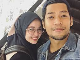 Dek kerana tak tahan dituduh sebagai punca keretakan hubungan emma maembong dan kamal adli, akhirnya aktres zahirah macwilson tampil dengan sebuah pendedahan mengejutkan! Saya Penat Gila Malas Nak Komen Kamal Adli Respon Pendedahan Zahirah Macwilson
