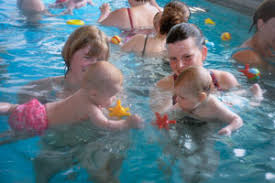 Babyschwimmen claudia landmann sensomotorische frueherziehung fuer saeuglinge babys kinder paedagogik schwimmen und sport in bonn und remagen. Das Hebammenteam Penzberg Babyschwimmen