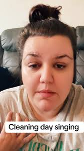 Nikki Michelle (@nikkisinger88_official)