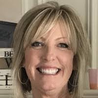 Lauri Carroll's Instagram, Twitter & Facebook